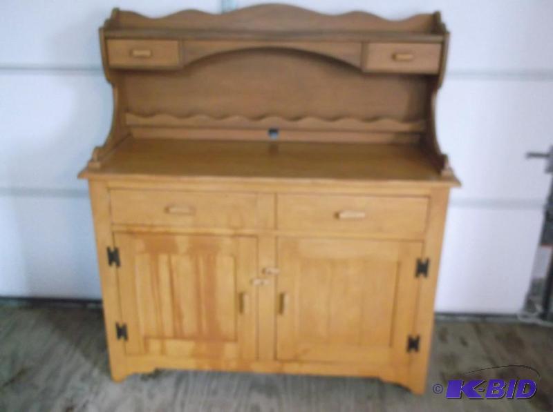 Beautiful vintage maple buffet measuring 48&...