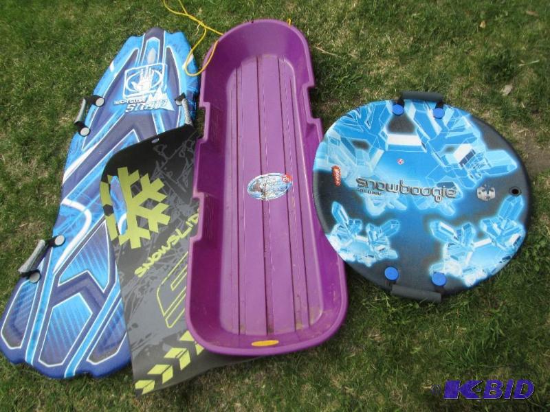 lot 114 image: lot of assorted sleds...