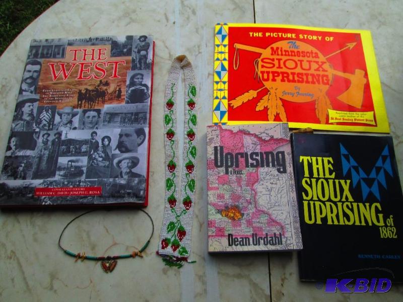 lot 119 image: Assorted indian books and jewelry...