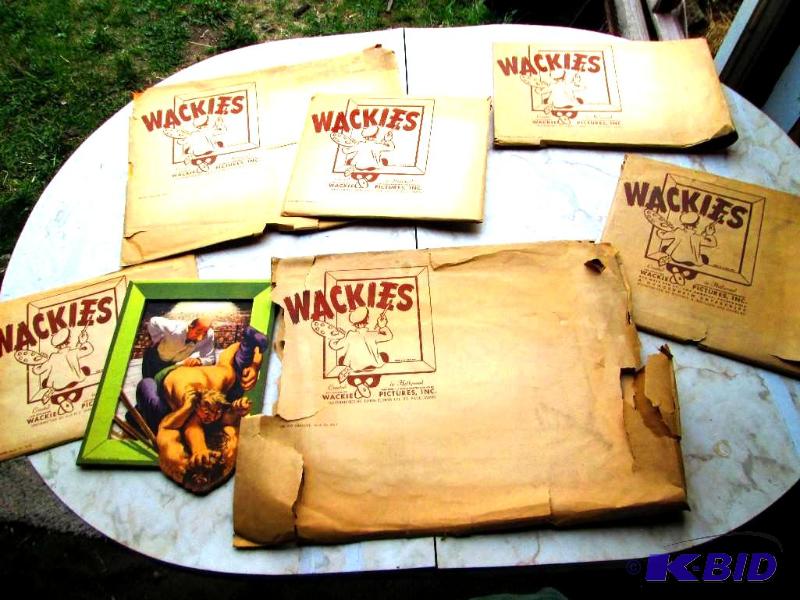 lot 123 image: Assorted wackies wall dcor in original vintag...