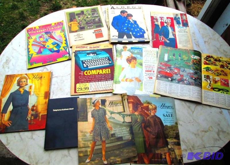 lot 124 image: Lot of vintage sales catalogs and magazines...