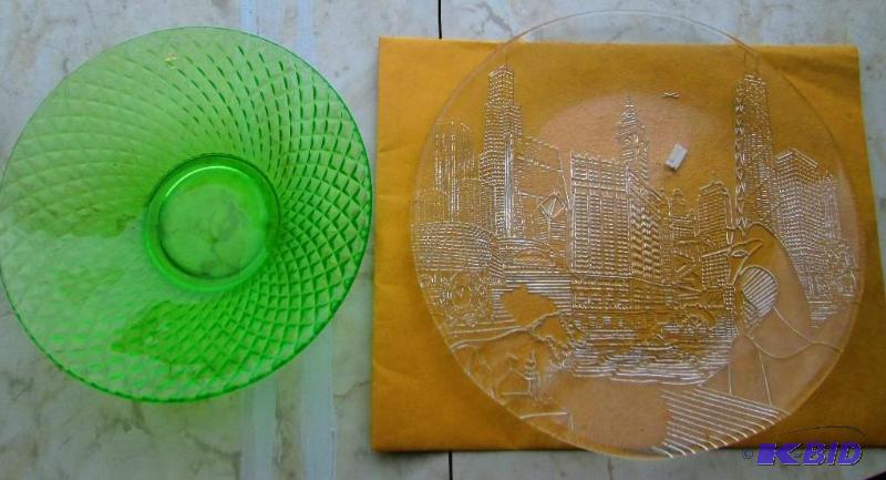 lot 143 image: Green glass bowl and a decorated plate...