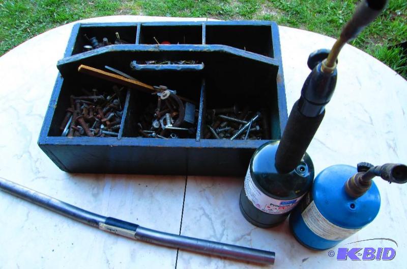 lot 36 image: Wood box of screws, bolts, washers nails and ...