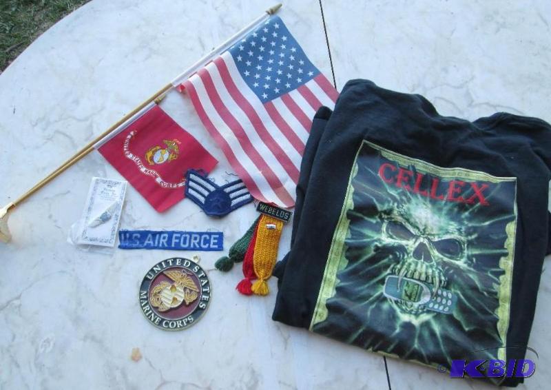 lot 94 image: Lot of assorted military and other items...