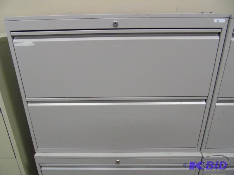 lot 11 image: Two drawer metal lateral file cabinet - locking