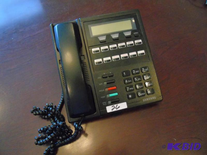lot 26 image: Samsung Phone - LCD 12B keyset DCS
