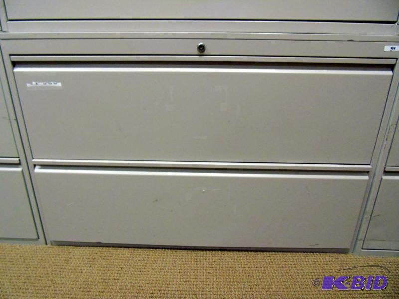 lot 39 image: Two drawer metal lateral file cabinet - locking