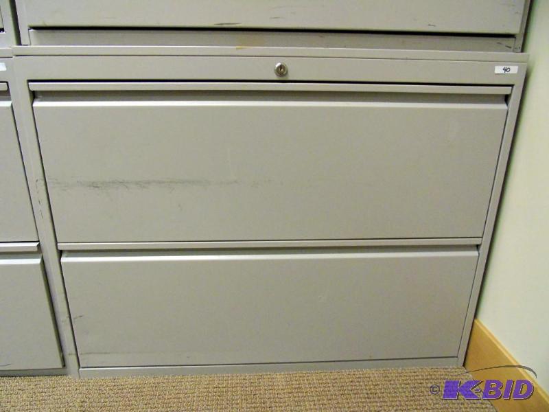 lot 40 image: Two drawer metal lateral file cabinet - locking
