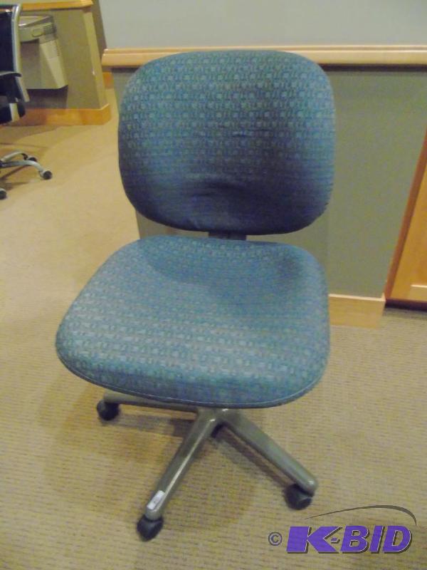 lot 50 image: Receptionist Chair