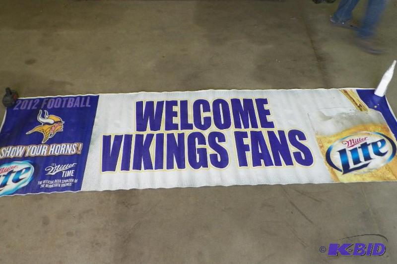 lot 100 image: Welcome Vikings Fans