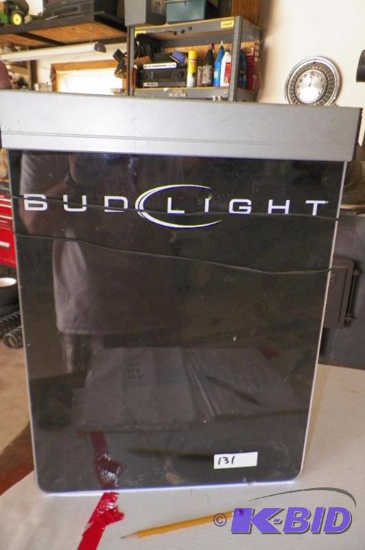 lot 131 image: Bud Light Dry Erase Memo Board - Lights Up