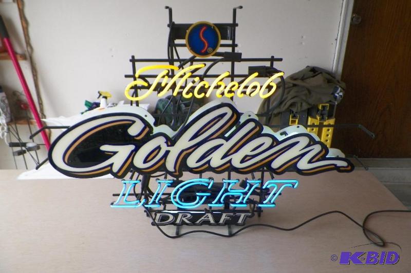 lot 169 image: Michelob Golden Light neon Sign - Works Great