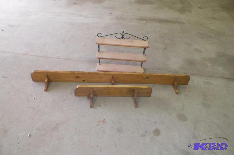 lot 35 image: 3 Wood Shelves