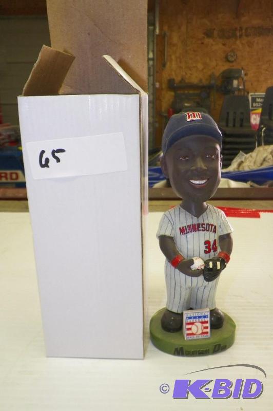 lot 65 image: Kirby Puckett Bobble Head