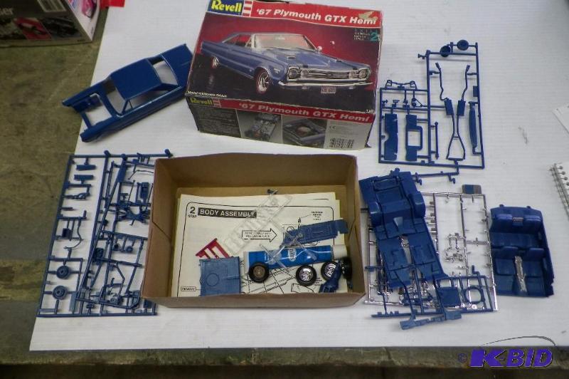 lot 70 image: Model Kit