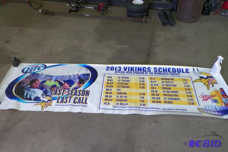 lot 79 image: Vikings Last Season Banner