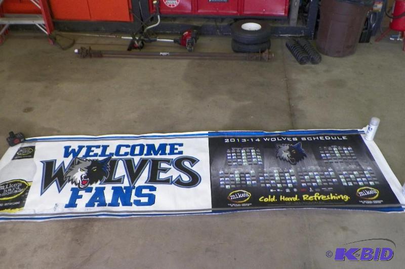 lot 83 image: Wolves Banner