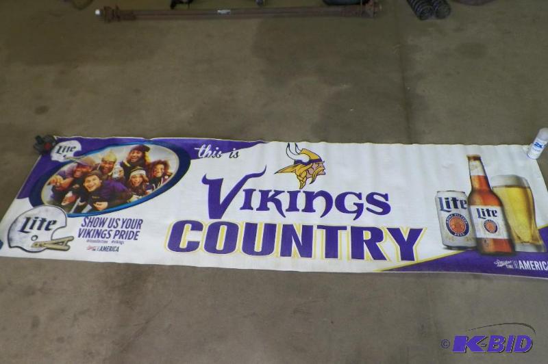 lot 84 image: Vikings Banner