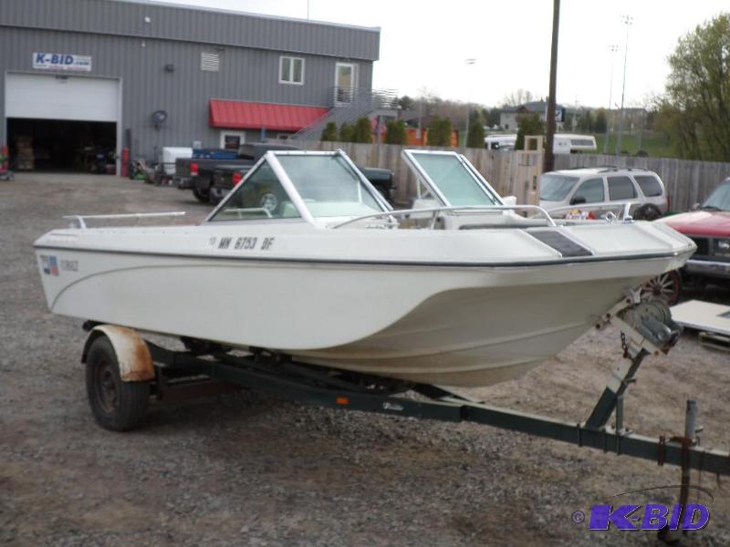 lot 1 image: 1974 Cobalt Model TH18 Fiberglass Boat With M...
