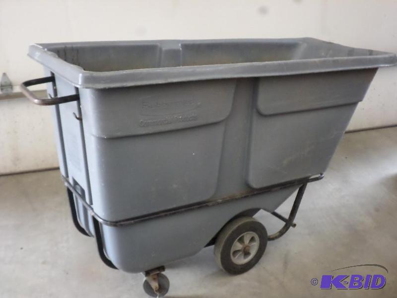 lot 16 image: Rubbermaid Commercial Dumpster Cart, (1) Whee...