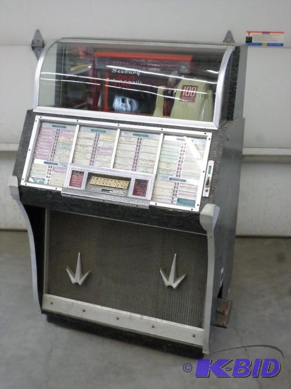 lot 9 image: Vintage Seeburg Select-O-Matic 100 Jukebox, C...