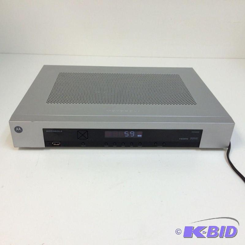 lot 14 image: Motorola Cable Box, Model DCH3200 Unit has b...