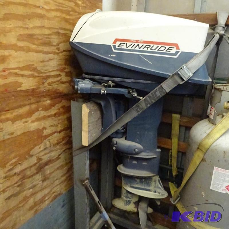 Evinrude outboard motor. Ski twin. Model 3305...