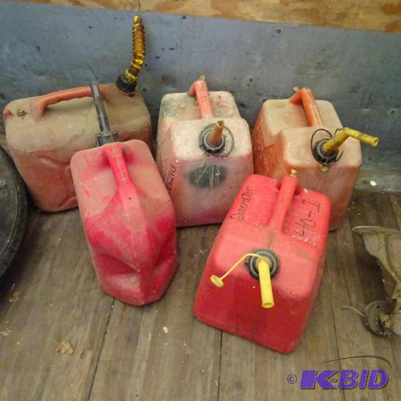 5 plastic gas cans. 5 gal...