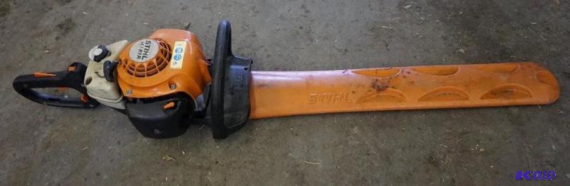 lot 15 image: Stihl&nbspModel HSB1R Power Hedge Trimmer Wi...