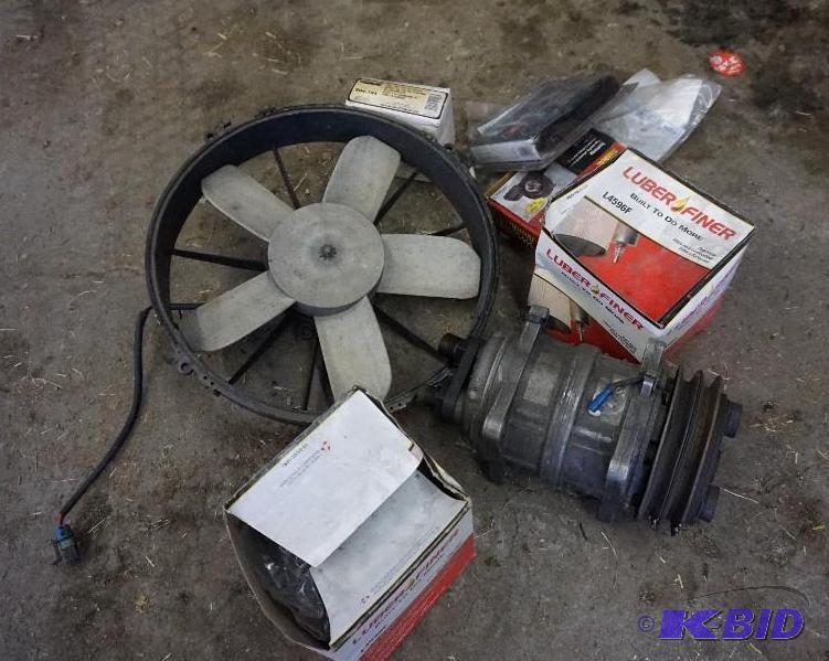 lot 34 image: Lot of AutomotiveLawn Mower Parts and Access...
