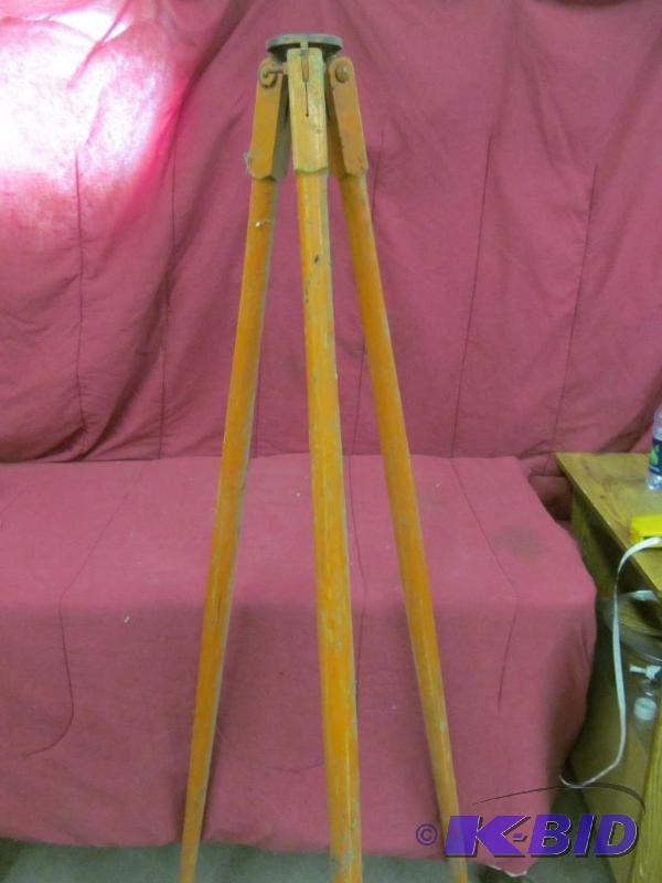 Transit Tripod