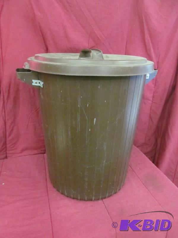 Trash can