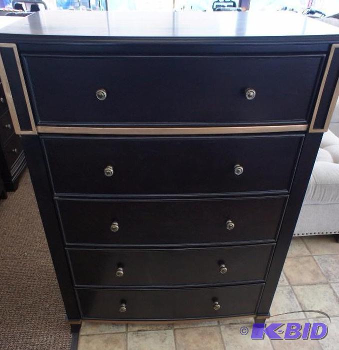 5 Drawer Dresser. BlackGold...