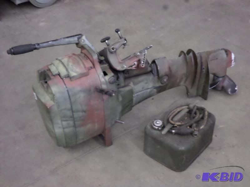 lot 103 image: 1982 Mercury 20HP Long Shaft With Fuel Tank, ...