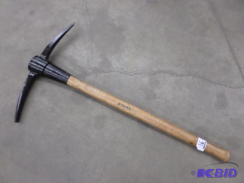 lot 16 image: New Truper Pick Axe...