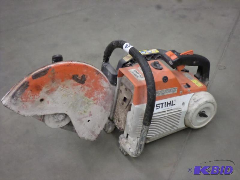 lot 32 image: Stihl TS460 Chop Saw, Running Condition Is Un...