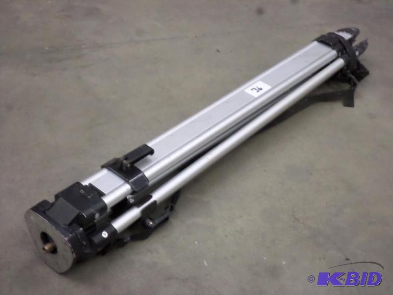lot 36 image: Aluminum Tri-Pod Survey Stand...