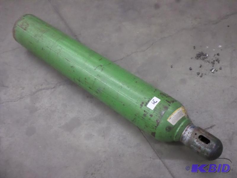lot 39 image: 48" Oxygen Tank...