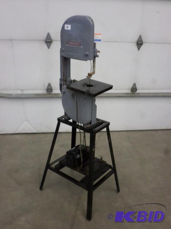 lot 4 image: Homecraft 120Volt Bandsaw With Steel Stand...