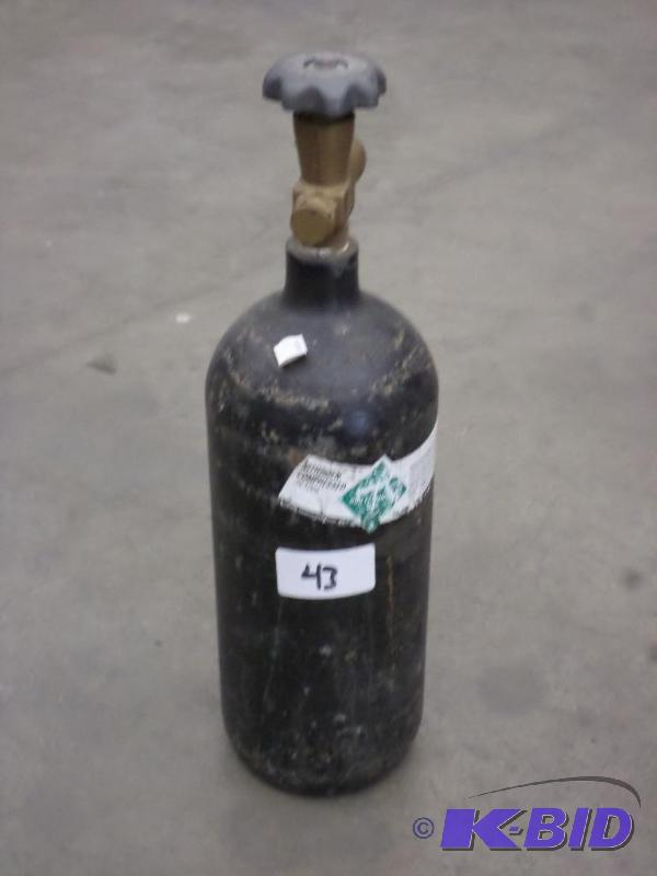 lot 43 image: 18" Nitrogen Tank...