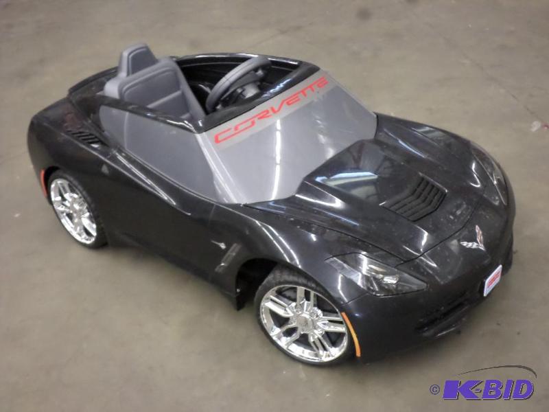 lot 90 image: Like New Power Wheels Corvette Battery Powere...