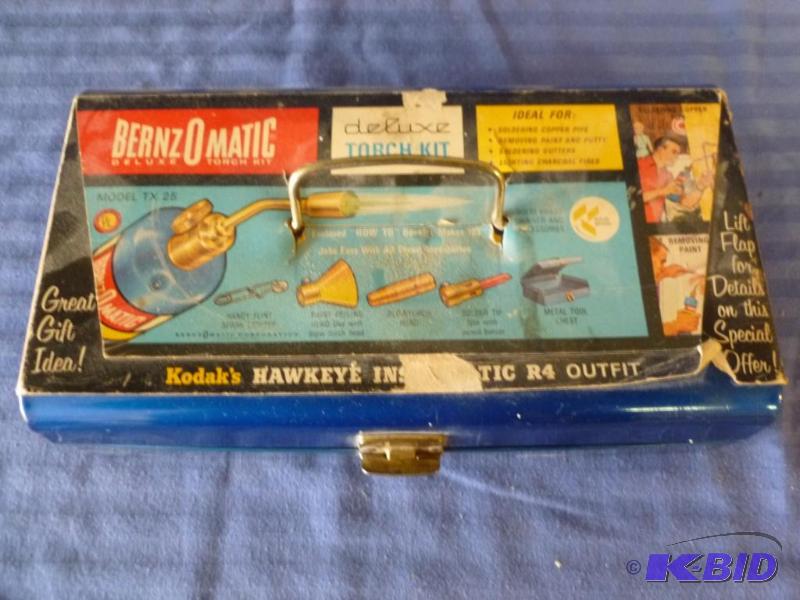 lot 127 image: Bernz-O-Matic torch head items and striker, c...