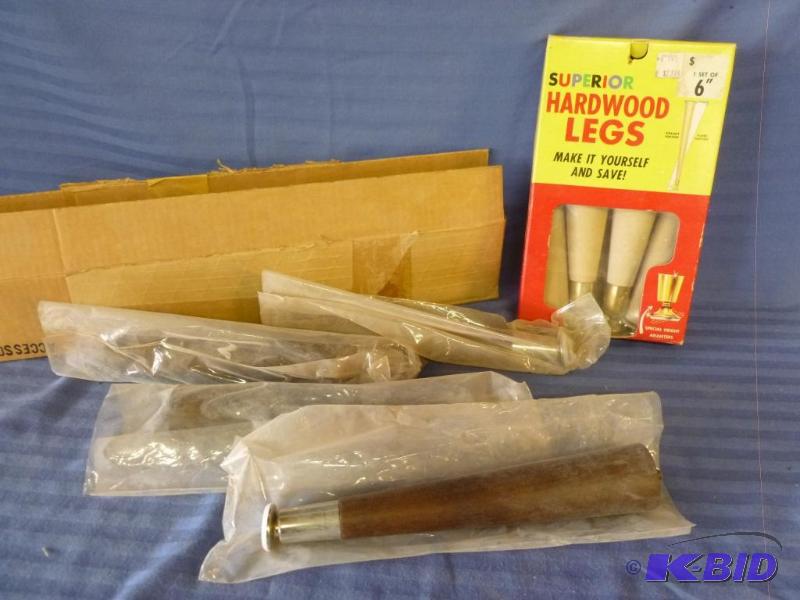 lot 128 image: Vintage Superior 4 piece Hardwood Furniture L...