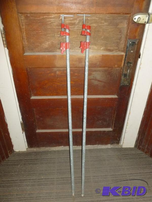 lot 135 image: Lot of two heavy duty 12" pipe clamps, ...