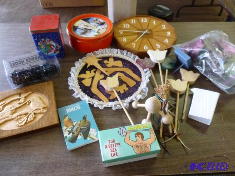 lot 177 image: Lot of decorative items. ...