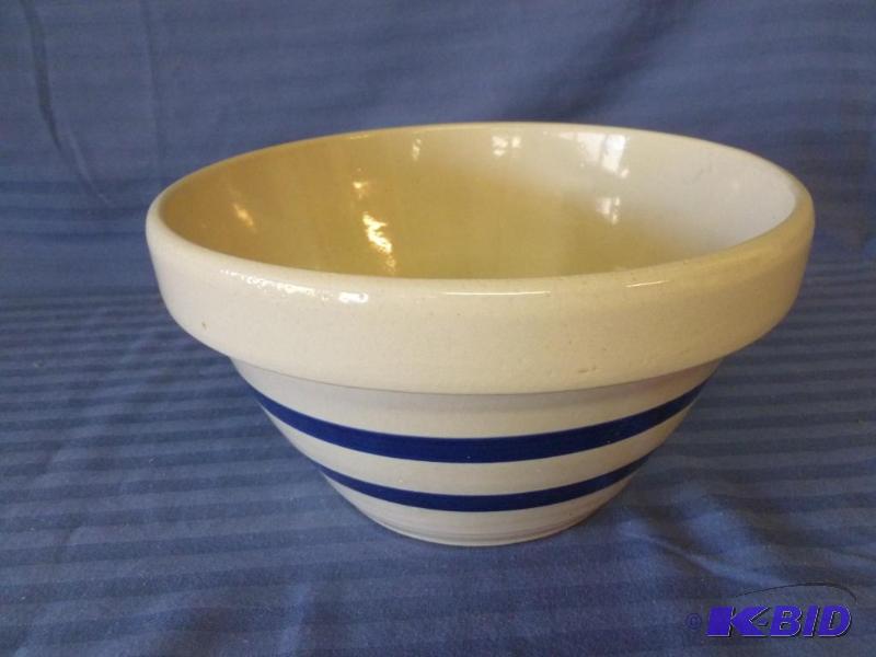 lot 25 image: Nice Roseville double blue banded crock bowl,...