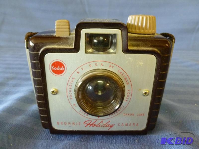 lot 43 image: Vintage Kodak Brownie Holiday Camera. ...