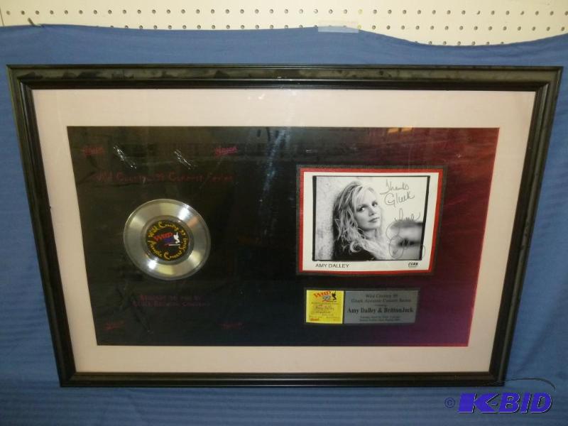 lot 6 image: Large Collectible Gluek Brewing Co. - Wild Co...