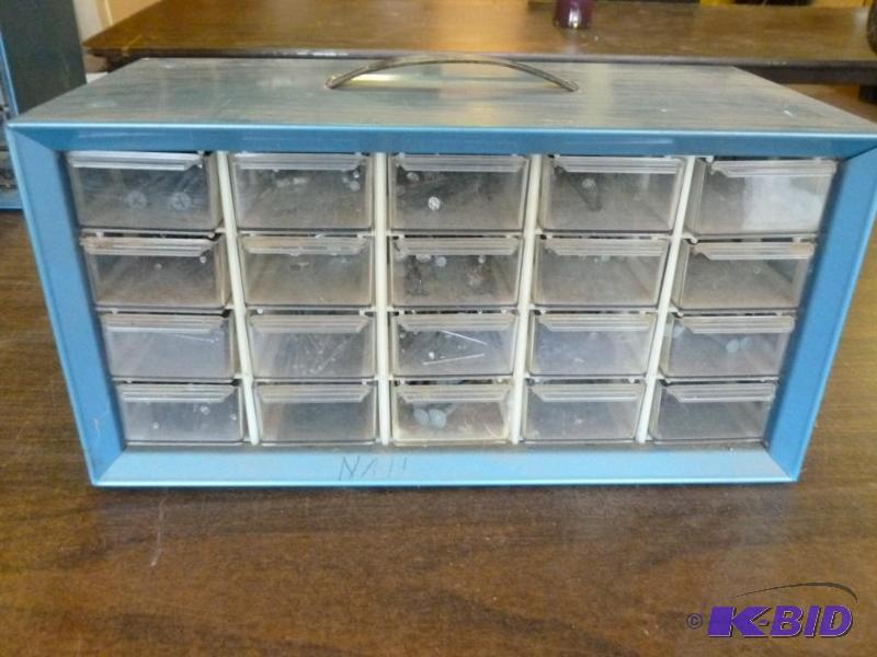 lot 69 image: Akro-Mils 20 drawer shop organizer with small...