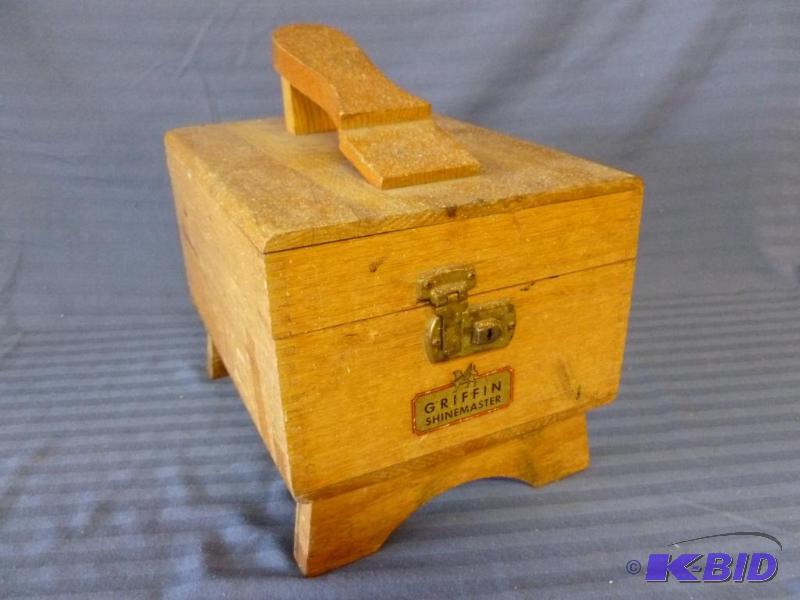 lot 71 image: Vintage Griffin wooden dovetailed shoe shine ...